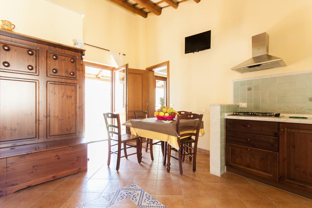 Casa Vacanze S. Marco Valderice Cameră foto