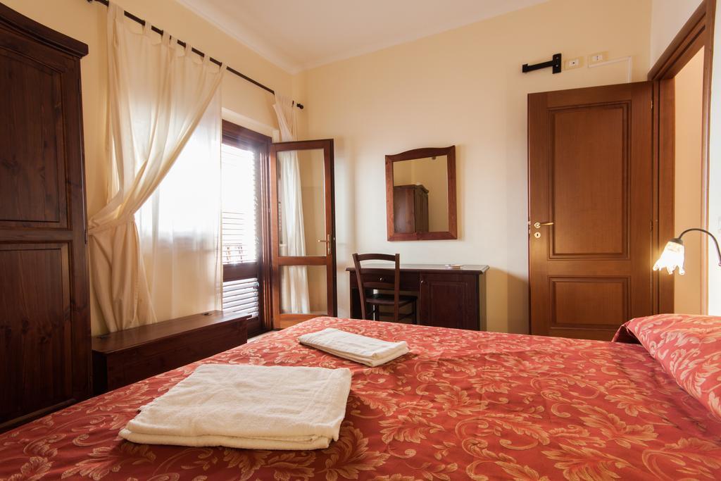 Casa Vacanze S. Marco Valderice Cameră foto