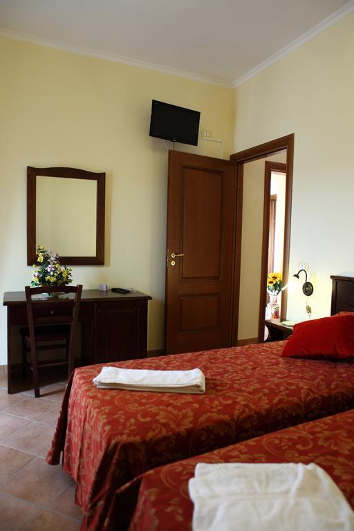Casa Vacanze S. Marco Valderice Cameră foto